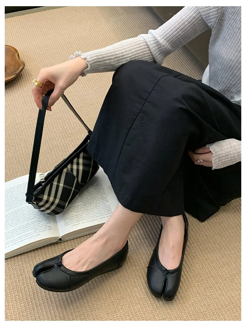 Spring Split Toe Women Ballet Flats Fashion Tabi Shoes Causal Slip On Loafer Ladies Pleated Leather Espadrilles Zapatillas Mujer